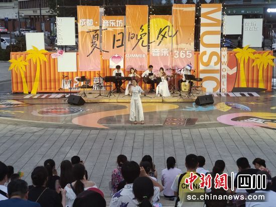 活动现场。 单鹏 摄 活动现场。 单鹏 摄