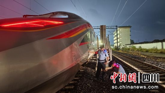 巡查现场。钟云淼 摄 巡查现场。钟云淼 摄