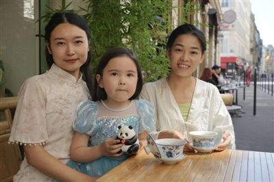 杨颖(左)与合伙人王莉(右) 杨颖(左)与合伙人王莉(右)