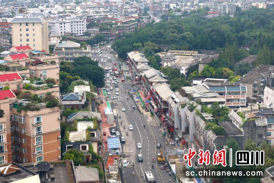 武侯祠站退围后的街道。成都轨道集团供图 武侯祠站退围后的街道。成都轨道集团供图