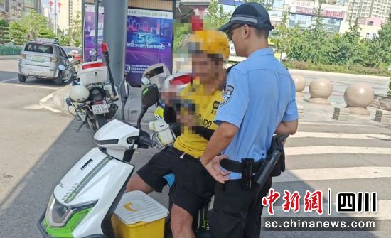 整治现场。富顺公安交警 供图 整治现场。富顺公安交警 供图