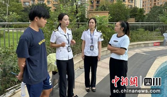 检查现场。沿滩融媒 供图 检查现场。沿滩融媒 供图