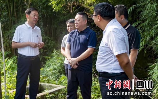 调研督导现场。许丹丹 供图 调研督导现场。许丹丹 供图
