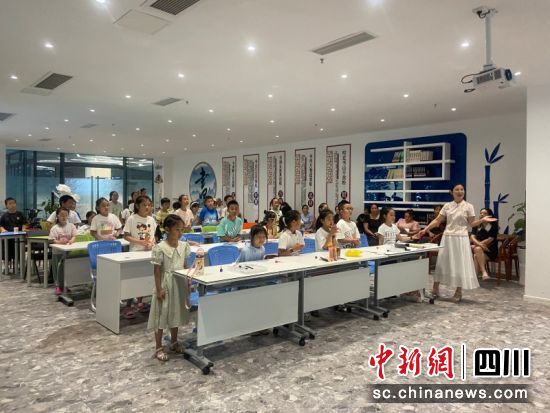 互动课堂。秦旭 摄 互动课堂。秦旭 摄