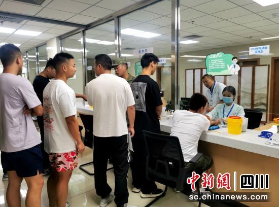 体检现场。汶川县委宣传部供图 体检现场。汶川县委宣传部供图