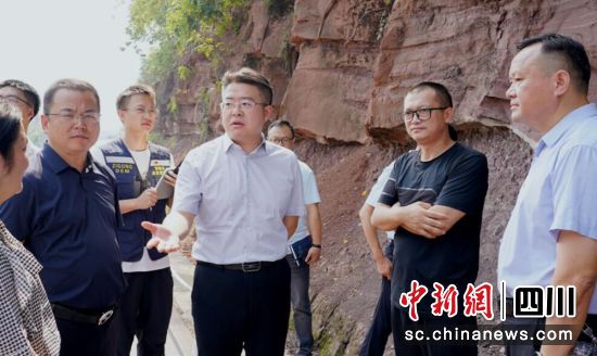 督导现场。富顺融媒 供图 督导现场。富顺融媒 供图