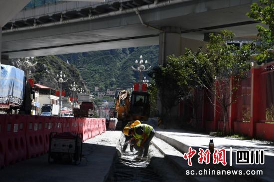 施工现场。汶川县委宣传部供图 施工现场。汶川县委宣传部供图