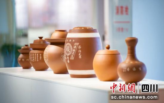 荣县土陶。荣县融媒 供图 荣县土陶。荣县融媒 供图