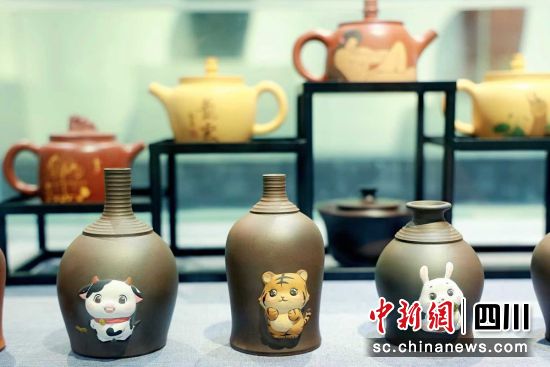 荣县土陶。荣县融媒 供图 荣县土陶。荣县融媒 供图