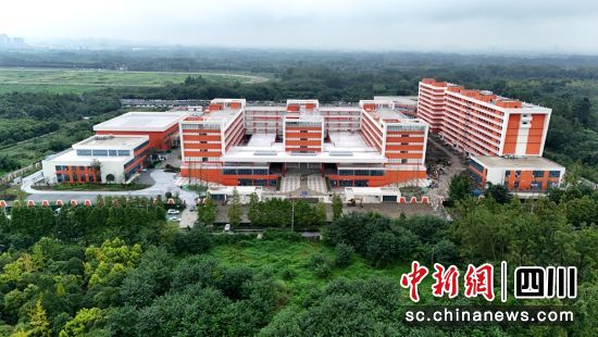 成都温江区科技园高中校。成都住建供图 成都温江区科技园高中校。成都住建供图