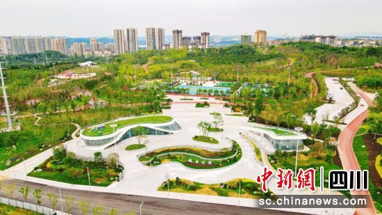 扩建后对外开放的城北公园。赵锦洪 摄 扩建后对外开放的城北公园。赵锦洪 摄