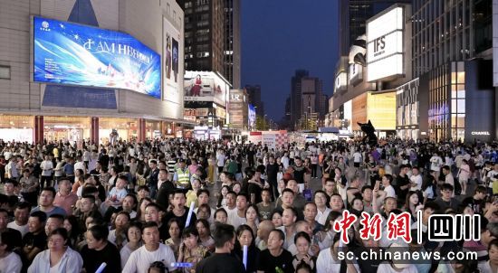 活动现场。黄进喜 摄 活动现场。黄进喜 摄