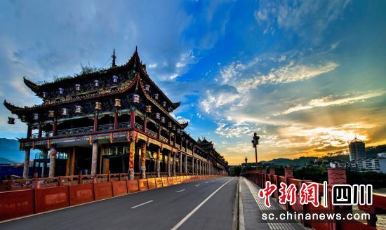 雅安廊桥。雅安市文化广播电视体育和旅游局 供图 雅安廊桥。雅安市文化广播电视体育和旅游局 供图