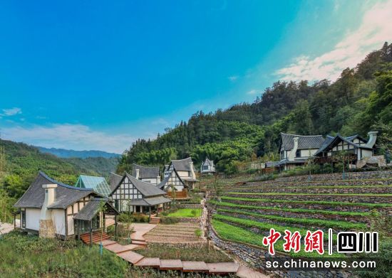 雨城区十里芳菲·野玫瑰村民宿。雅安市文化广播电视体育和旅游局 供图 雨城区十里芳菲·野玫瑰村民宿。雅安市文化广播电视体育和旅游局 供图