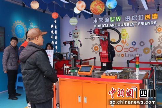 高县教育成果展。蔡兰 摄 高县教育成果展。蔡兰 摄