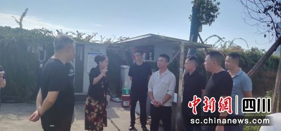 “专班+专员”“一对一”服务为企业解决难题。 简阳融媒体中心 供图 “专班+专员”“一对一”服务为企业解决难题。 简阳融媒体中心 供图