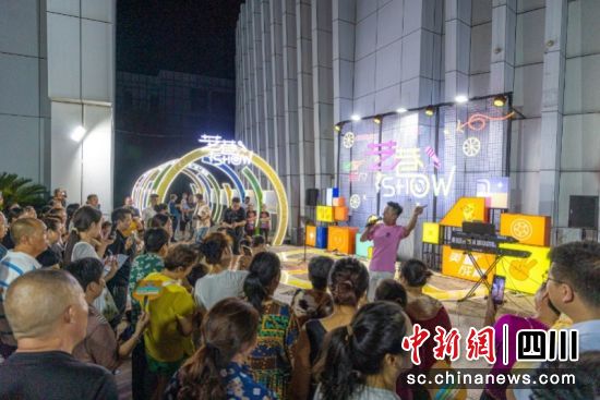 活动现场,人头攒动。安岳县委宣传部 供图 活动现场,人头攒动。安岳县委宣传部 供图