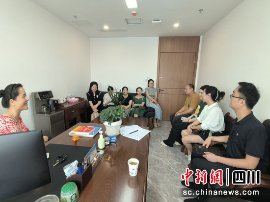 活动现场。四川省邛崃市政府侨台办供图 活动现场。四川省邛崃市政府侨台办供图
