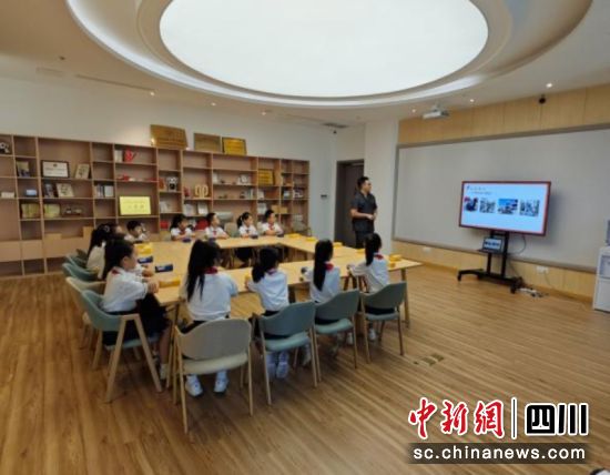 法治教育活动现场。苟帅 摄 法治教育活动现场。苟帅 摄