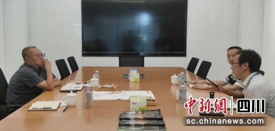 座谈交流。邛崃市委统战部 供图 座谈交流。邛崃市委统战部 供图