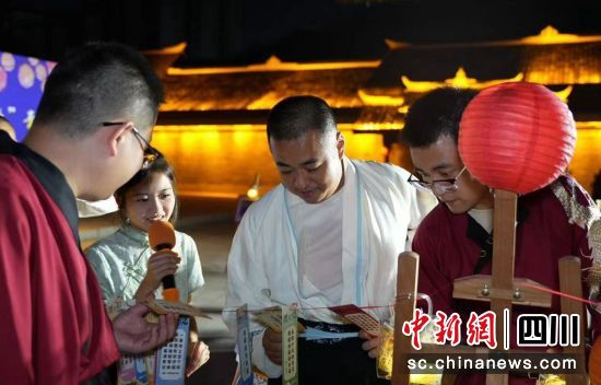 活动现场。沿滩融媒 供图 活动现场。沿滩融媒 供图