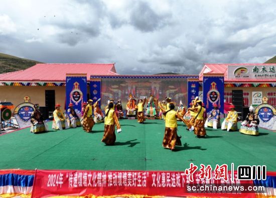 活动现场。壤塘县委宣传部供图 活动现场。壤塘县委宣传部供图