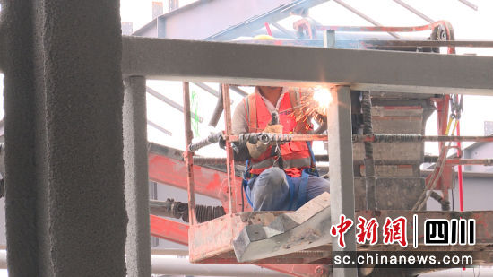 航空与燃机配套产业园基础设施建设项目(一期)现场。 中国五冶集团供图 航空与燃机配套产业园基础设施建设项目(一期)现场。 中国五冶集团供图