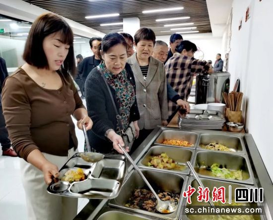 助老餐厅。视高街道 供图 助老餐厅。视高街道 供图