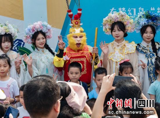 表演活动现场。南湖梦幻岛供图 表演活动现场。南湖梦幻岛供图