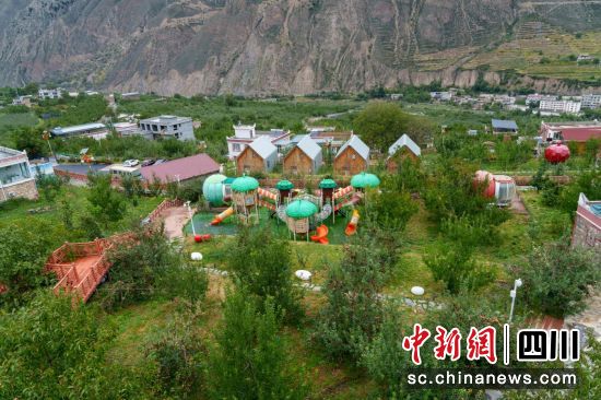 小金县苹果核心产区。小金县委宣传部供图 小金县苹果核心产区。小金县委宣传部供图