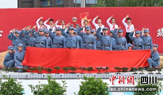 庆祝活动上的文艺演出。记者安源 摄 庆祝活动上的文艺演出。记者安源 摄