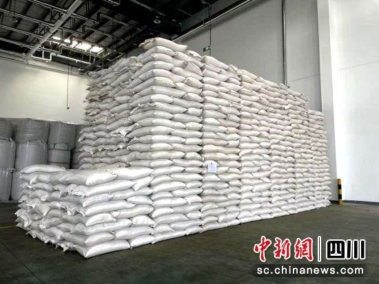 成都从海外直采进口280吨芝麻。成都益民国际供图 成都从海外直采进口280吨芝麻。成都益民国际供图