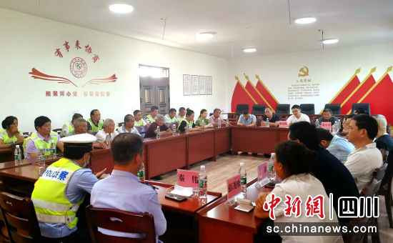 协商讨论活动现场(资料图)。彭圣洲 摄 协商讨论活动现场(资料图)。彭圣洲 摄
