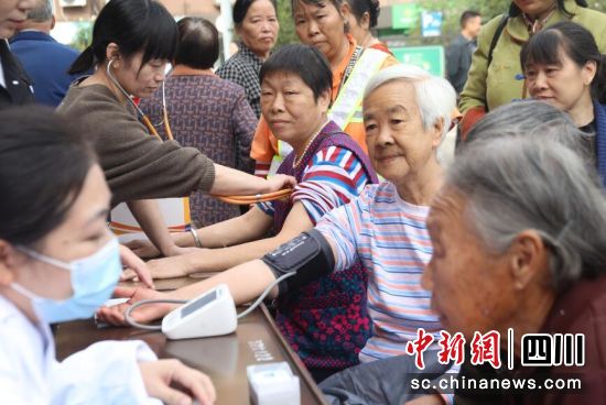 活动现场。罗兴 摄 活动现场。罗兴 摄