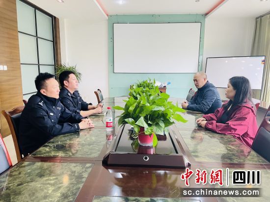 活动现场。 绵阳市公安局高新区分局供图 活动现场。 绵阳市公安局高新区分局供图