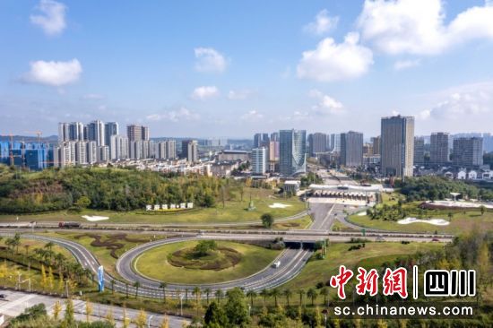 简阳临空经济产业园。 鄢伟 摄 简阳临空经济产业园。 鄢伟 摄