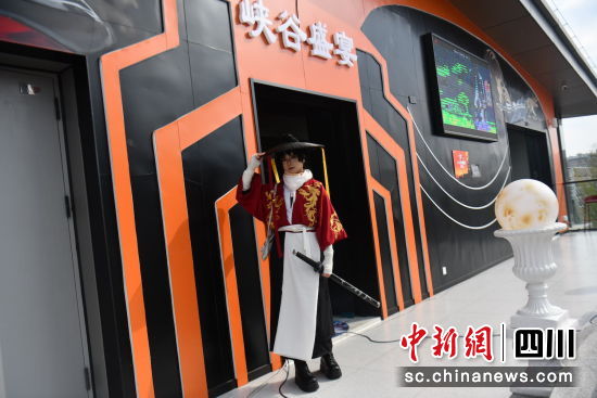 电竞游戏玩家纷纷前来打卡和消费。张浪 摄 电竞游戏玩家纷纷前来打卡和消费。张浪 摄