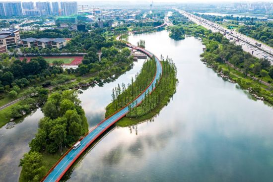 成都锦城湖绿道。成都市发展改革委供图 成都锦城湖绿道。成都市发展改革委供图