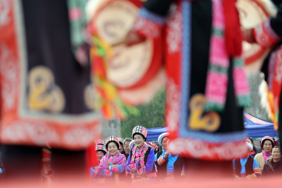 《羌族妇女》 毛建军/摄 《羌族妇女》 毛建军/摄