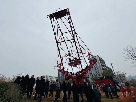 �����ͳ�����٤��Դ�������װ��(LACT)����