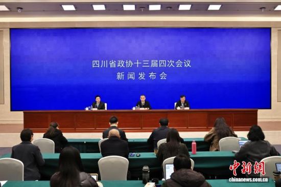 图为新闻发布会现场。记者 王磊 摄 图为新闻发布会现场。记者 王磊 摄