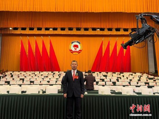 图为夏雄龙。 夏雄龙 供图 图为夏雄龙。 夏雄龙 供图